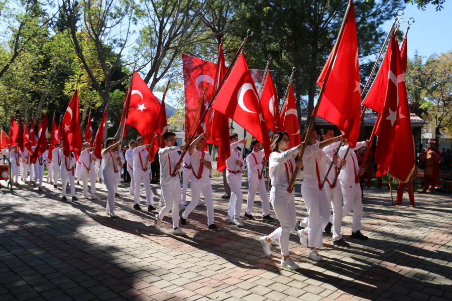 Kozan’da Cumhuriyet Bayramı coşkusu