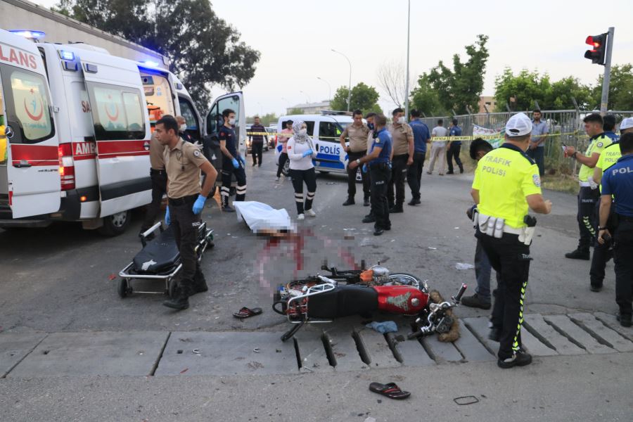 Adana’da motosiklet ile cip çarpıştı: 1 ölü, 3 yaralı