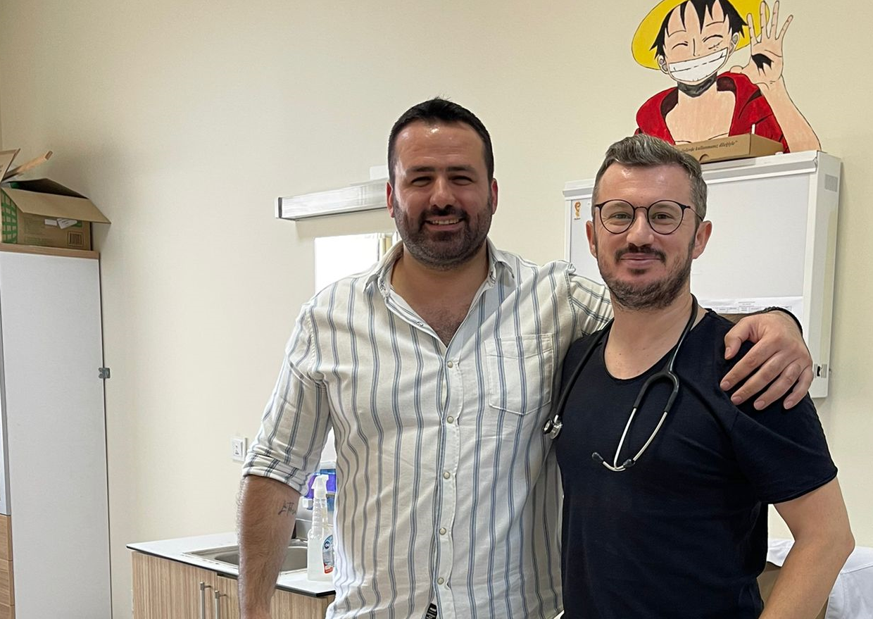 Doktor Ahmet Erkan hasta kabulüne başladı