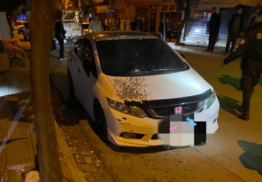 Kozan’da otomobile silahlı saldırı