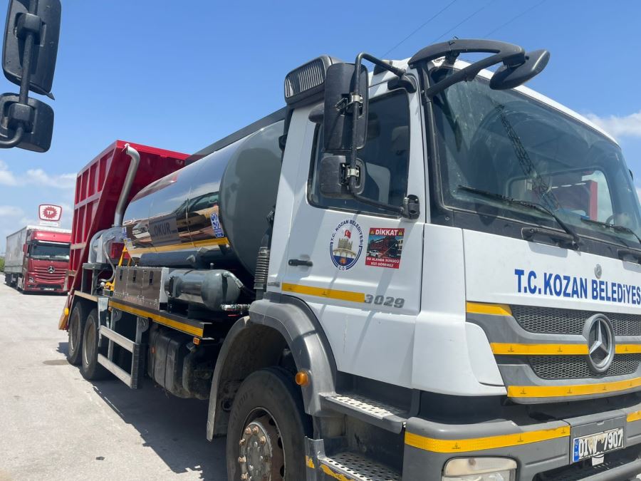 Kozan Belediyesi, sathi kaplama asfalt serim aracı aldı