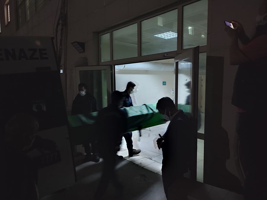Kozan Devlet Hastanesi Morgunda Cenaze Skandalı