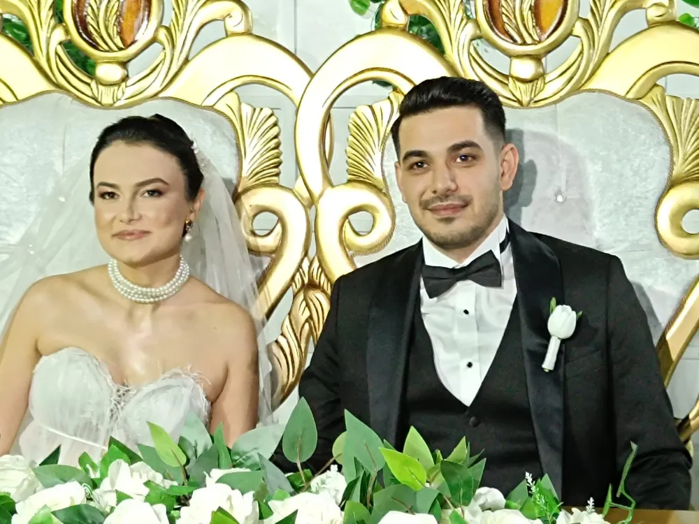 FURKAN DEMİR VE BURCU DÜVER HAYATLARINI BİRLEŞTİRDİ!