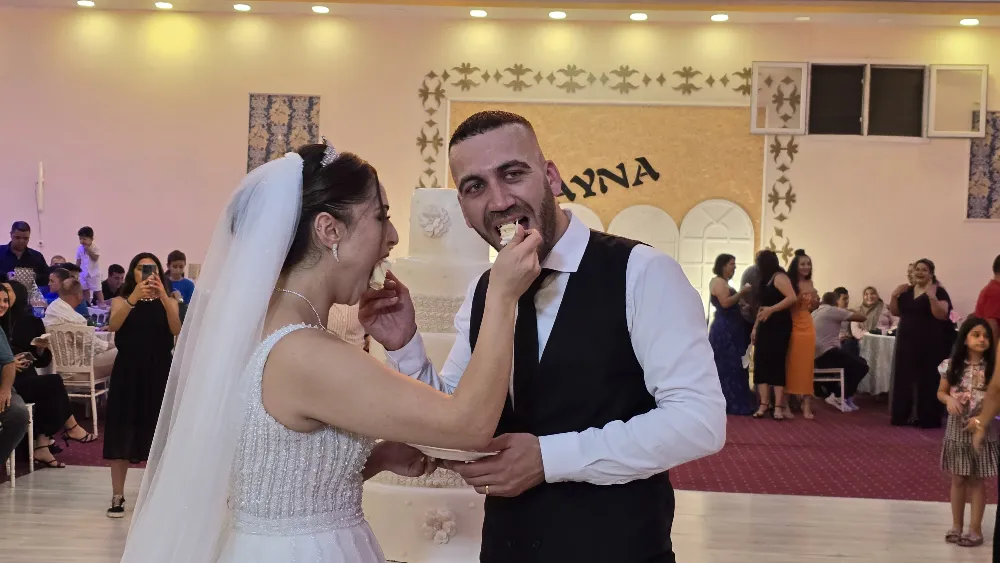 NUR & YUSUF ÇİFTİ DÜNYA EVİNE GİRDİ