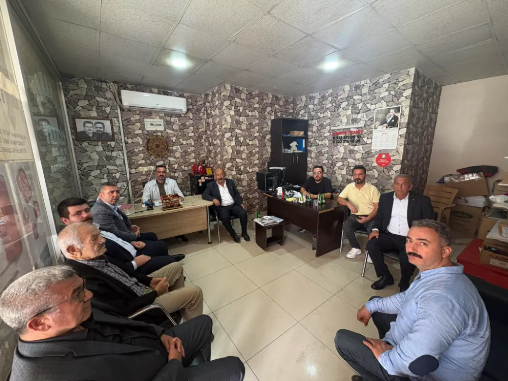 KONGREDEKİ RAKİBİNE ZEYTİN DALI UZATTI!