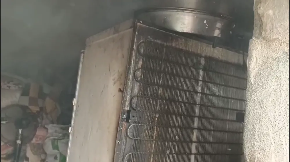 BUZDOLABINDAN YANGIN ÇIKTI