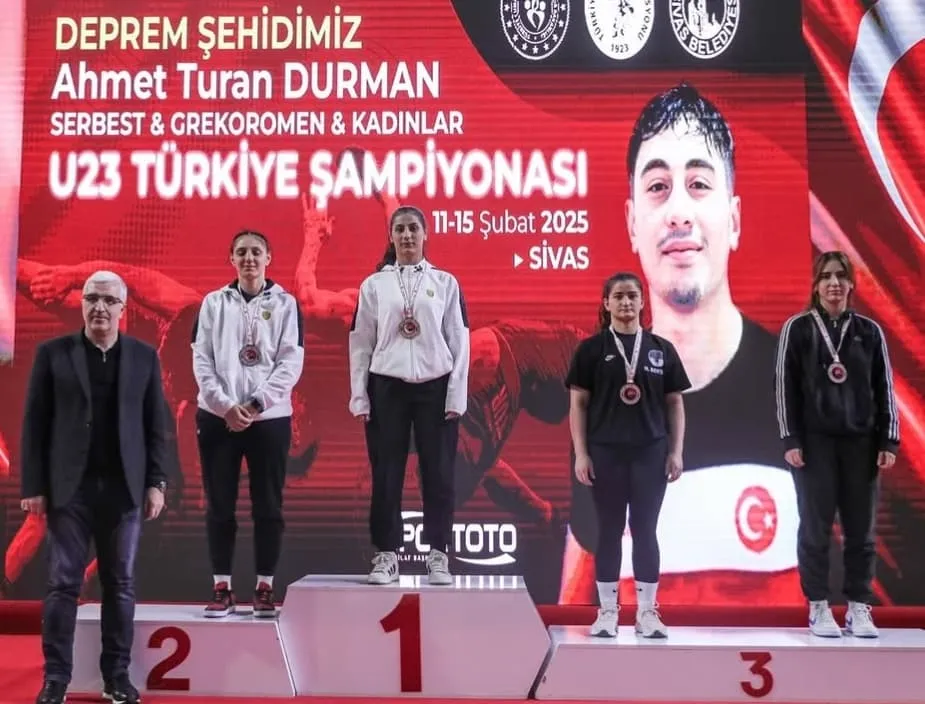 KOZANLI SPORCULAR TÜRKİYE ŞAMPİYONASINDA ZİRVEDE!