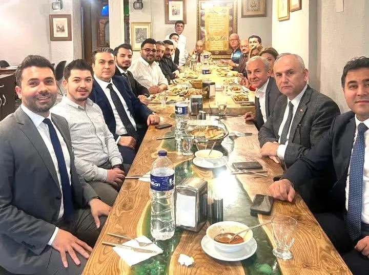 İSTANBUL’DA KOZANLILAR BİRLİK VE DAYANIŞMA YEMEĞİNDE BULUŞTU