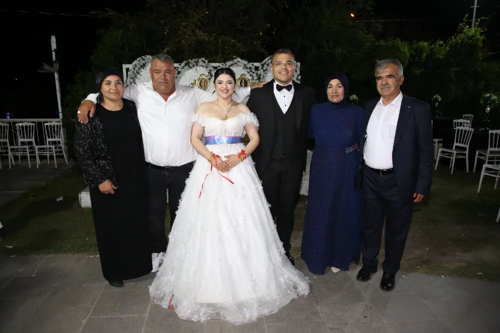 AÇIKGÖZ VE İNCE AİLELERİNİN MUTLU GÜNÜ!