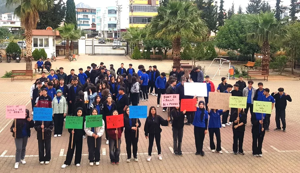 5 ÜLKE, 104 ÖĞRENCİ, TEK HEDEF: İNSAN HAKLARI BİLİNCİNİ ARTIRMAK