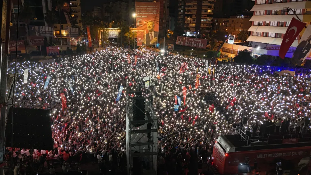 ADANA SEL GİBİ AKTI, ZEYDAN KARALAR’A SAHİP ÇIKTI