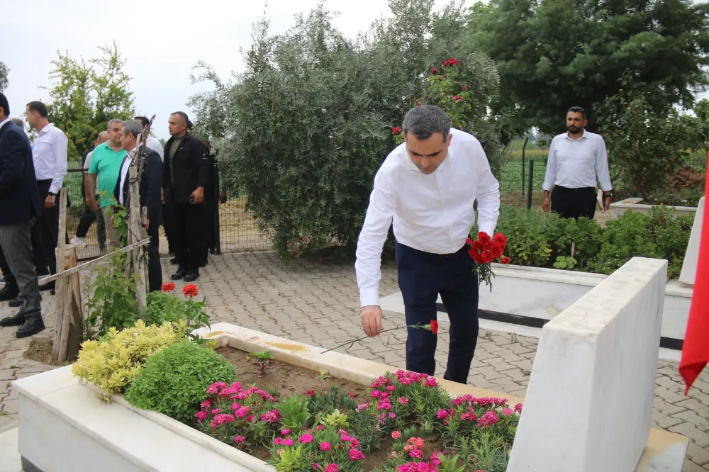 15 TEMMUZ ŞEHİDİ AYTEKİN KURU MEZARI BAŞINDA ANILDI 0