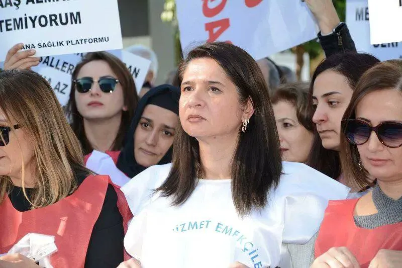 Sağlıkçılardan isyan: “Şiddet sona ersin!”